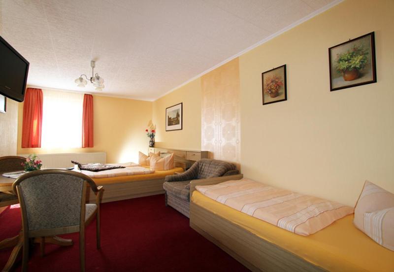 Familienhotel Zur Linde Panschwitz-Kuckau Room photo